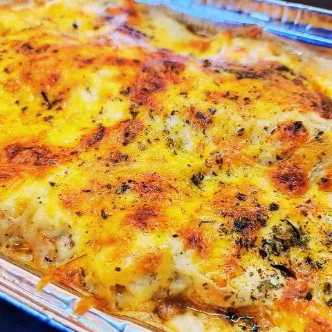 Golden, cheesy baked lasagne – a Deli-icious! ready-to-freeze meal